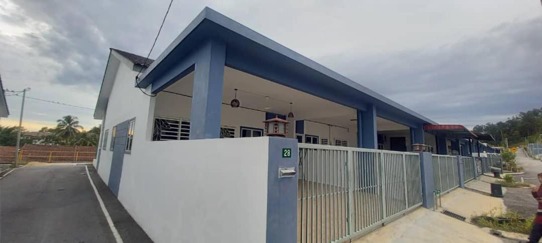Homestay D'Mama Ifor Muslimi Tanjong Malim Kültér fotó